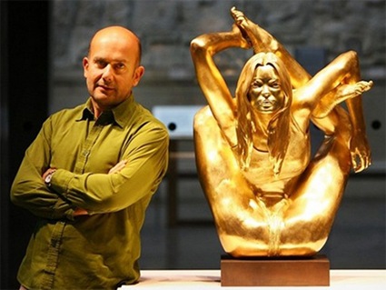 Gold-Kate-Moss-