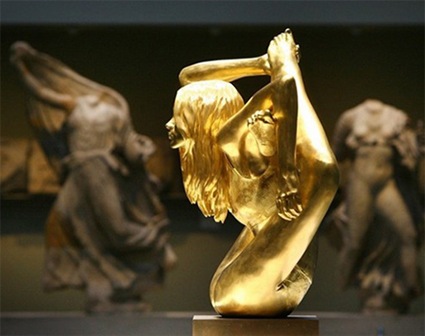 Gold-Kate-Moss--